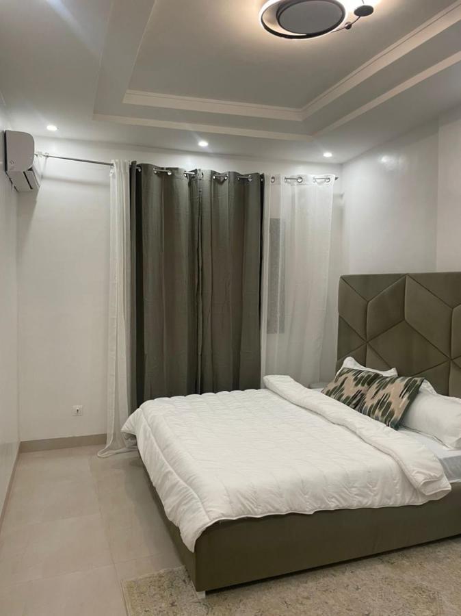 Apartment Go To The